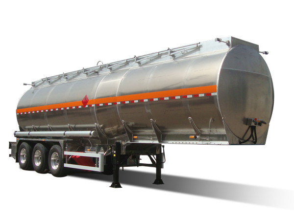 易燃液體運(yùn)輸車(chē)