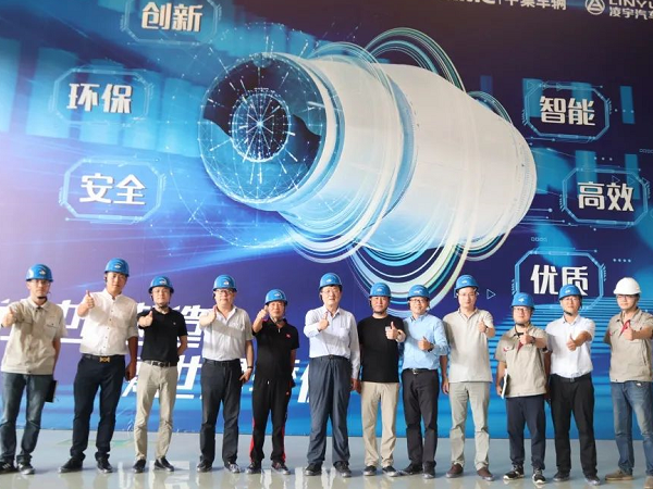 相約洛陽，品鑒智造|行業(yè)大咖到凌宇 智能產(chǎn)線獲贊譽(yù)