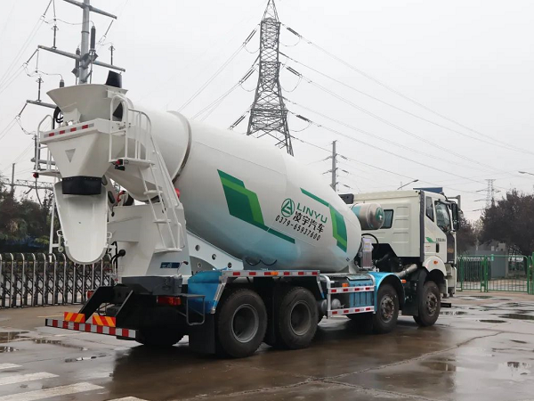 速來圍觀！解放＆凌宇攪拌車橫空出世