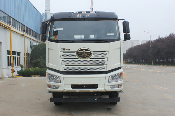 混動(dòng)攪拌車(chē)的成本怎么樣？對(duì)比傳統(tǒng)攪拌車(chē)優(yōu)勢(shì)明顯！