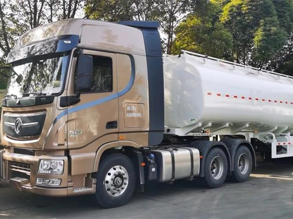 30臺凌宇罐車出口非洲，降本增效看得見！