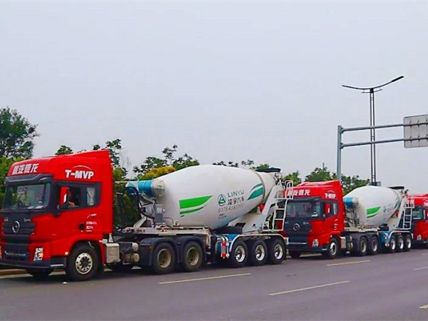 天氣炎熱，交付火熱，中集凌宇半掛攪拌車實(shí)力圈粉，“熱度”不減！