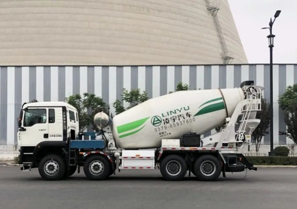 重汽&凌宇電驅(qū)橋攪拌車，會省錢的才是卡友選擇的！