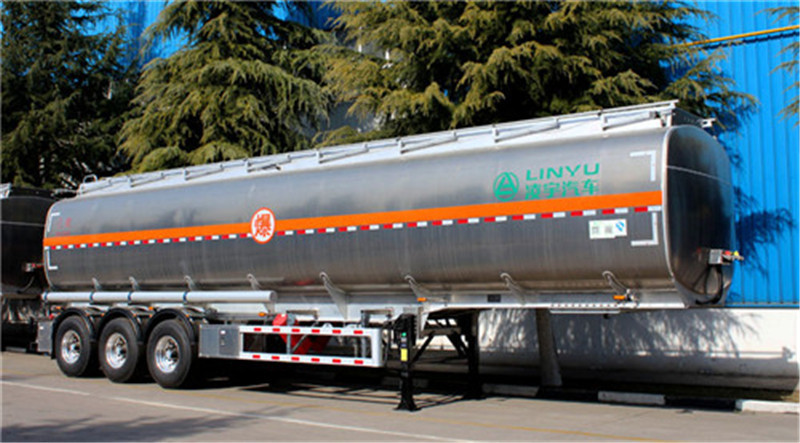 凌宇液罐車頻頻被老客戶點贊，性能獲大眾認(rèn)可